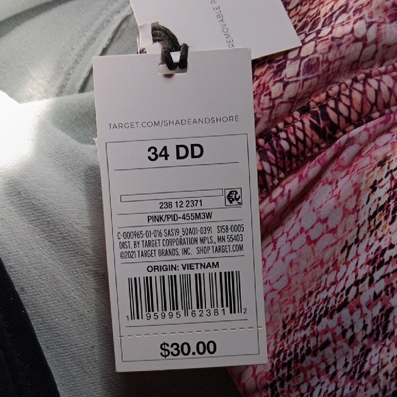 NWT Shade & Shore Bikini Top - Picture 9 of 9